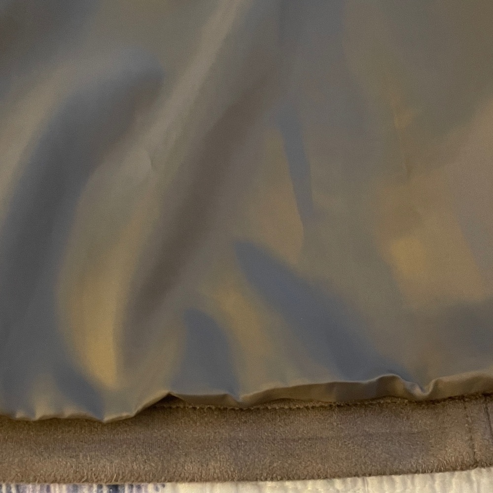 Vigoss Women's Taupe Leather Jacket - Picture 8 of 8